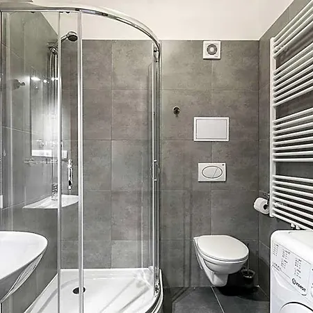 Pytloun Hotel apartamentowy 4*